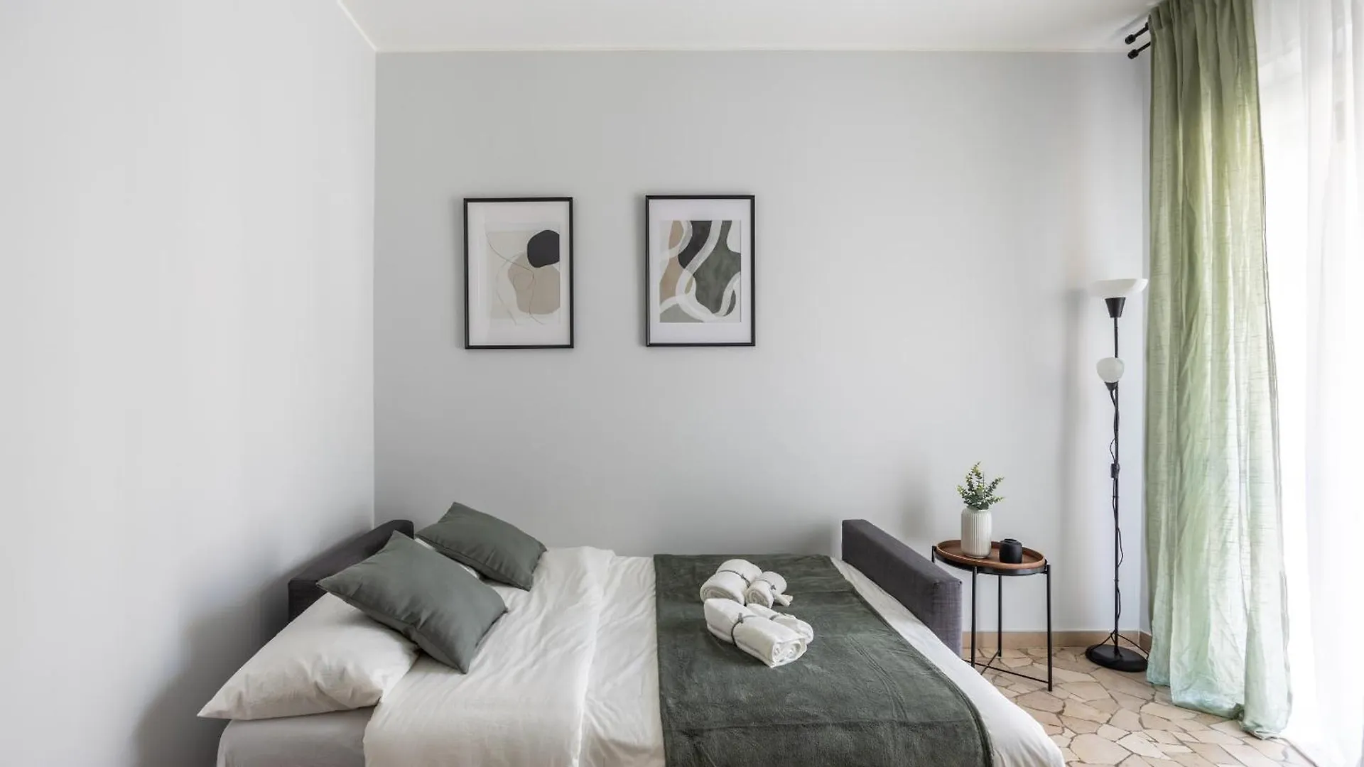8 Min Dalla Metro Casa Elegante Con Netflix E Wifi Milano İtalya